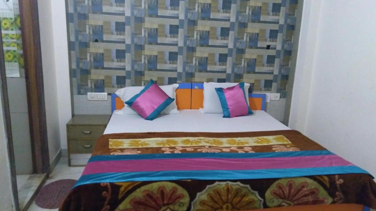 Basil Inn Home Stay Walking Distance From Taj Mahal Agra Agra  Camera foto